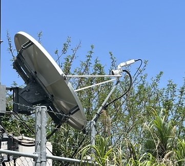 事例：災害被災地での通信確保：衛星アンテナ設営・点検サービス